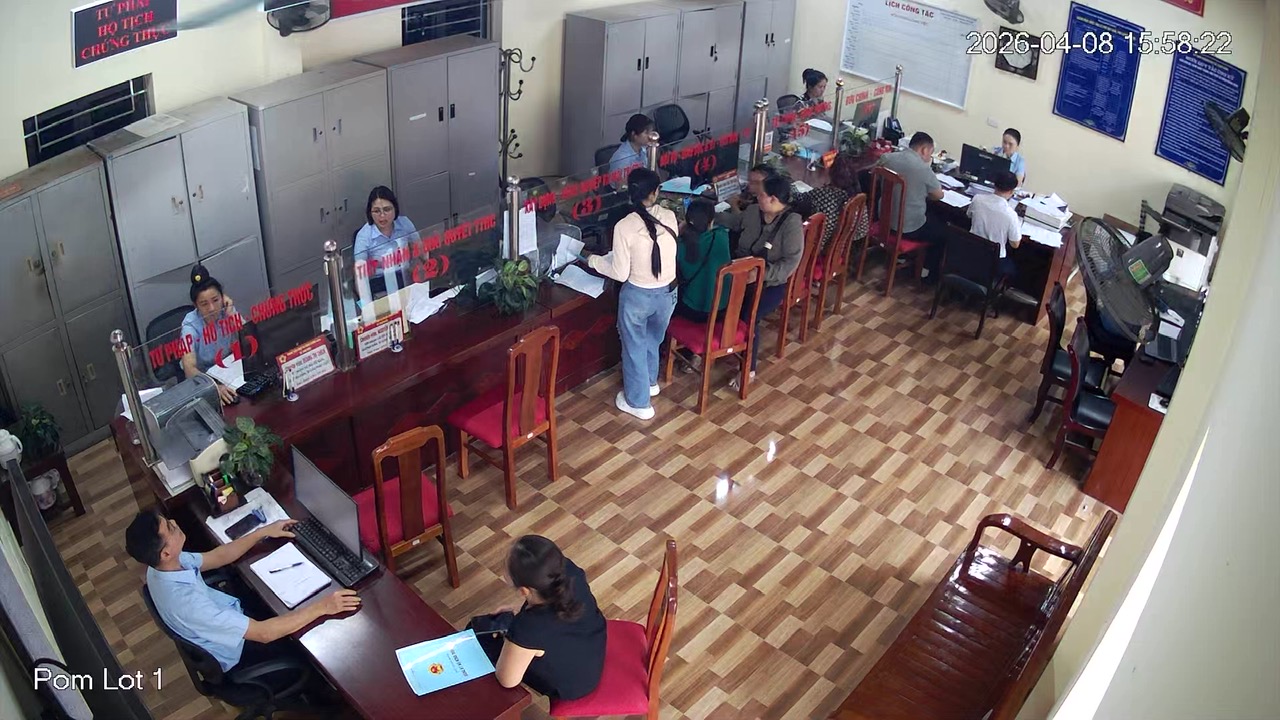 Trung tâm Phục vụ hành chính công xã Sam Mứn Đẩy mạnh giải quyết thủ tục hành chính trên môi trường điện tử
