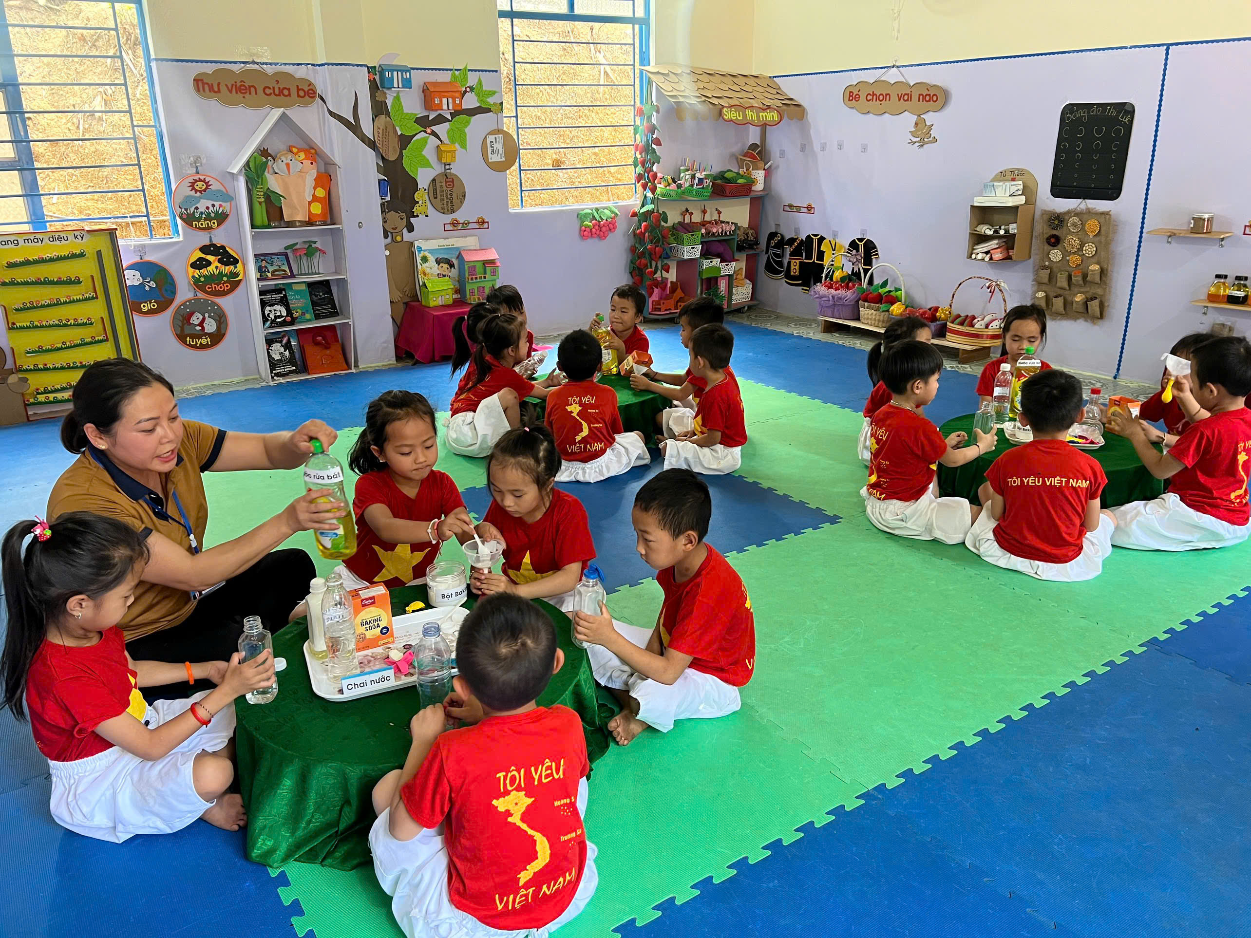 Trường mầm non Na Ư, xã Sam Mứn tích cực chủ động cho trẻ tham gia hoạt động trải nghiệm
