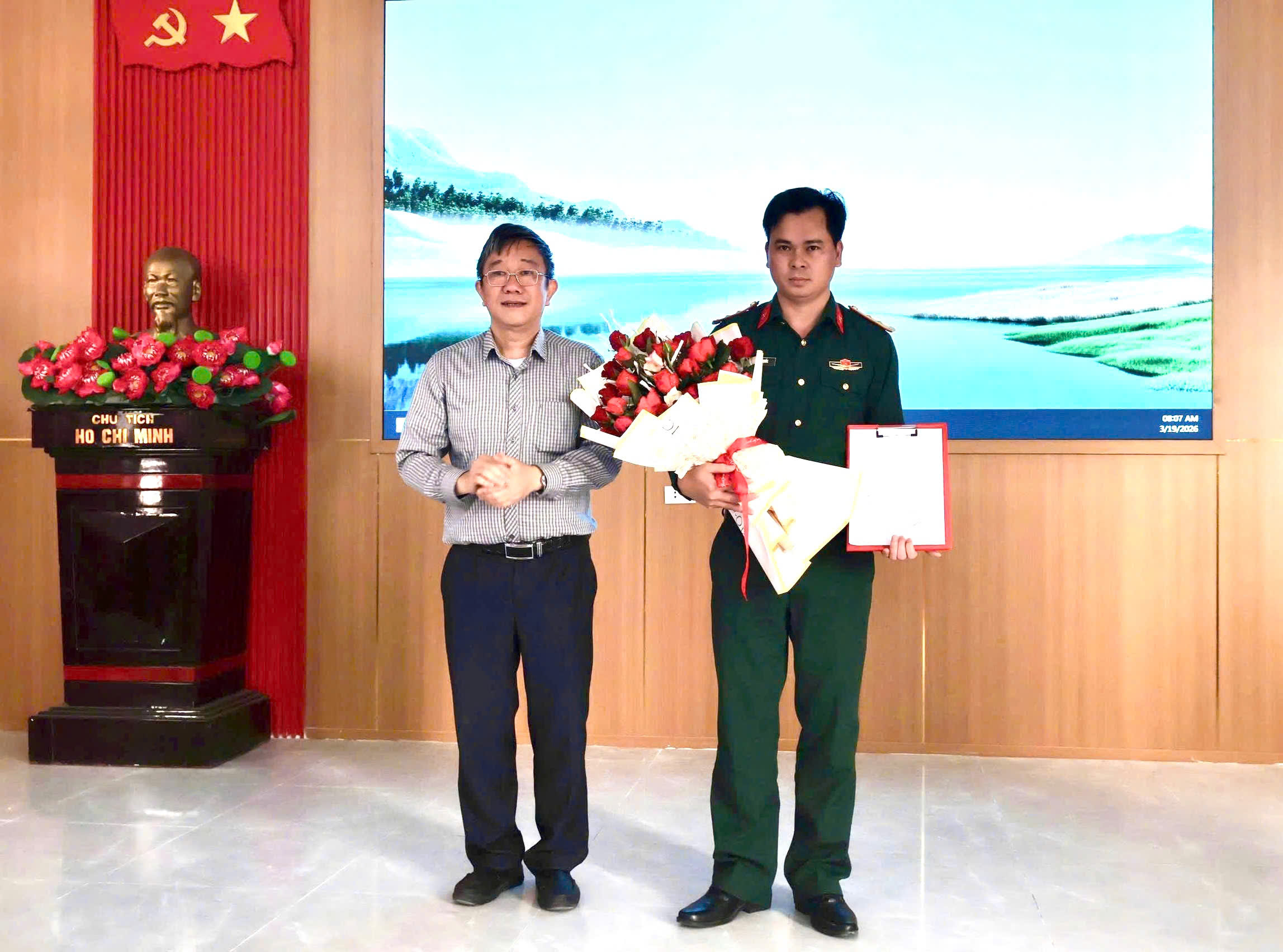Hội nghị công bố quyết định bổ sung ủy viên ban chấp hành Đảng bộ xã Sam Mứn nhiệm kỳ 2025 - 2030