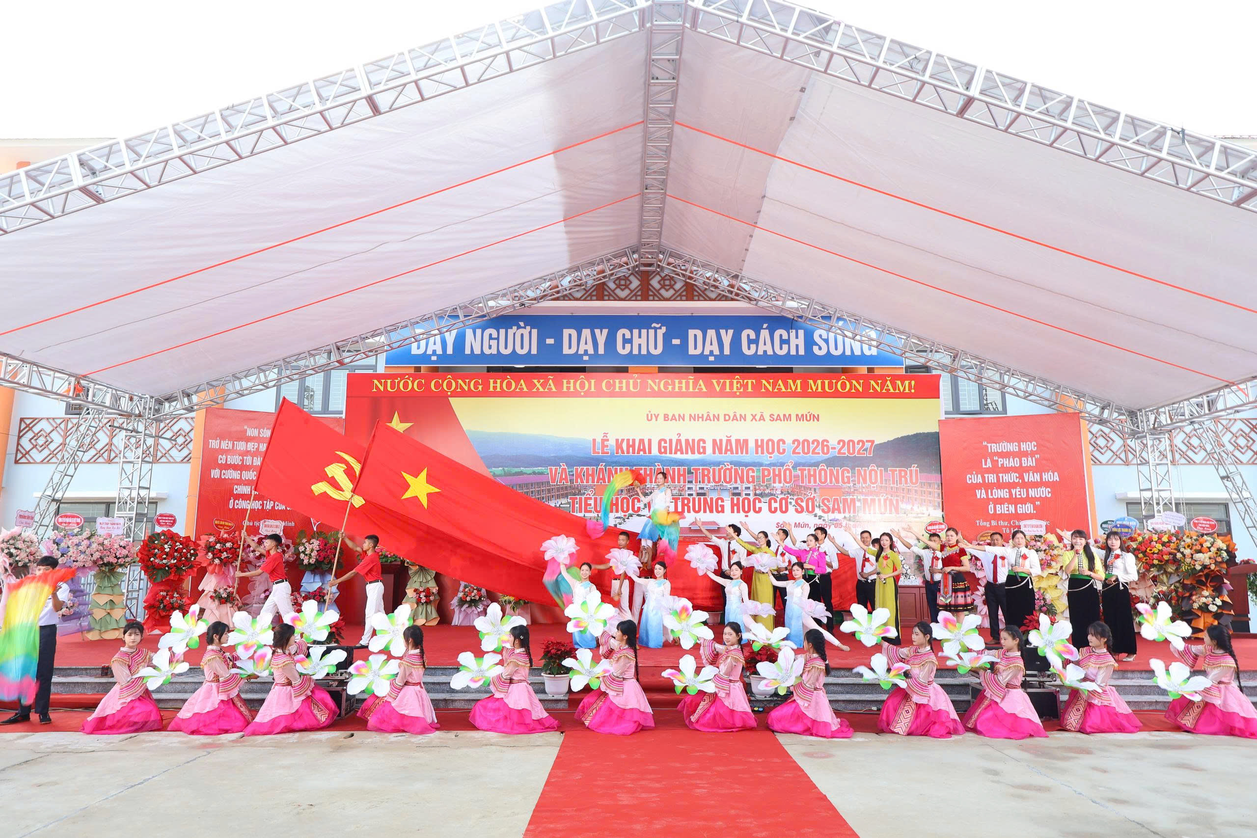 Tưng bừng ngày Khai giảng năm học mới trên địa bàn xã 