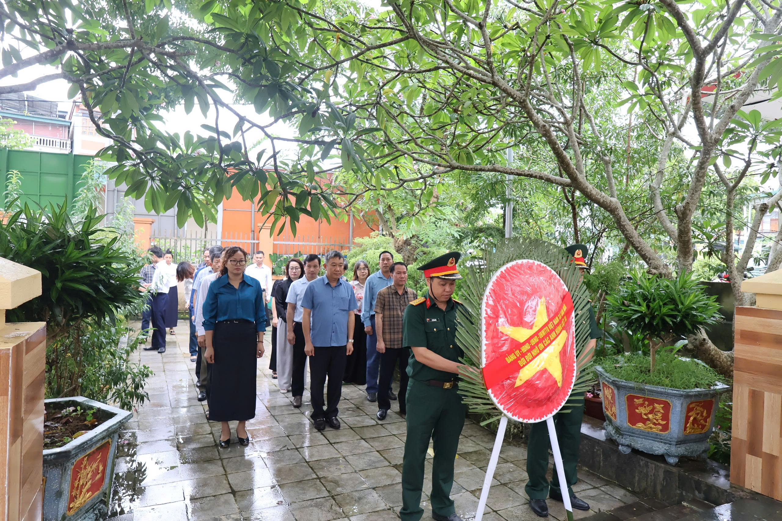 Đảng uỷ - HĐNG - UBND - Uỷ ban MTTQ Việt Nam xã Sam Mứn tổ chức các hoạt động tri ân nhân dịp kỷ niệm 79 năm ngày thương binh - liệt sỹ 27/7/1947 - 27/7/2026