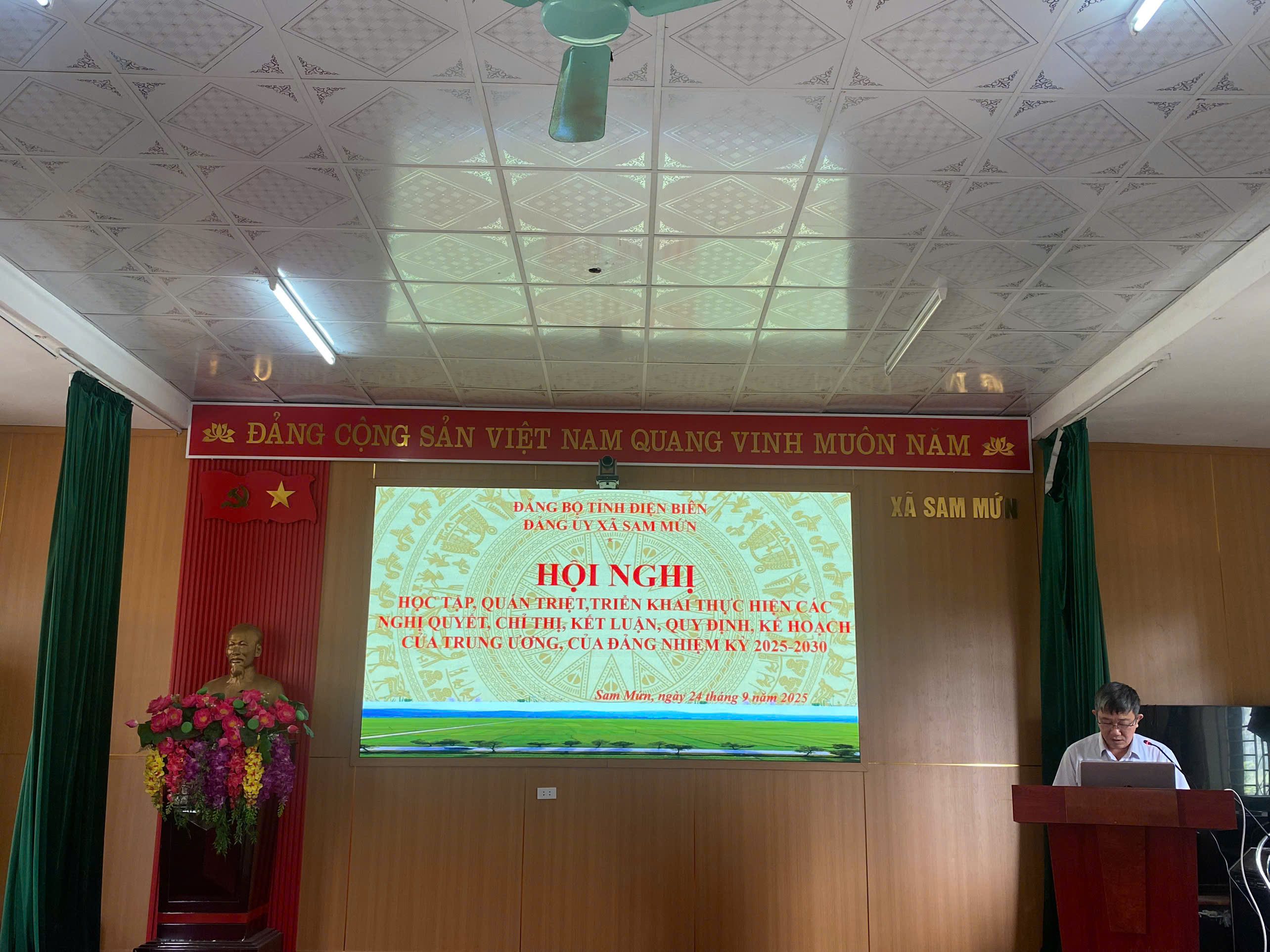 ĐẢNG UỶ XÃ SAM MỨN TỔ CHỨC QUÁN TRIỆT NGHỊ QUYẾT  ĐẠI HỘI ĐẢNG BỘ XÃ LẦN THỨ NHẤT (NHIỆM KỲ 2025 - 2030)  VÀ CHỈ THỊ SỐ 50-CT/TƯ
