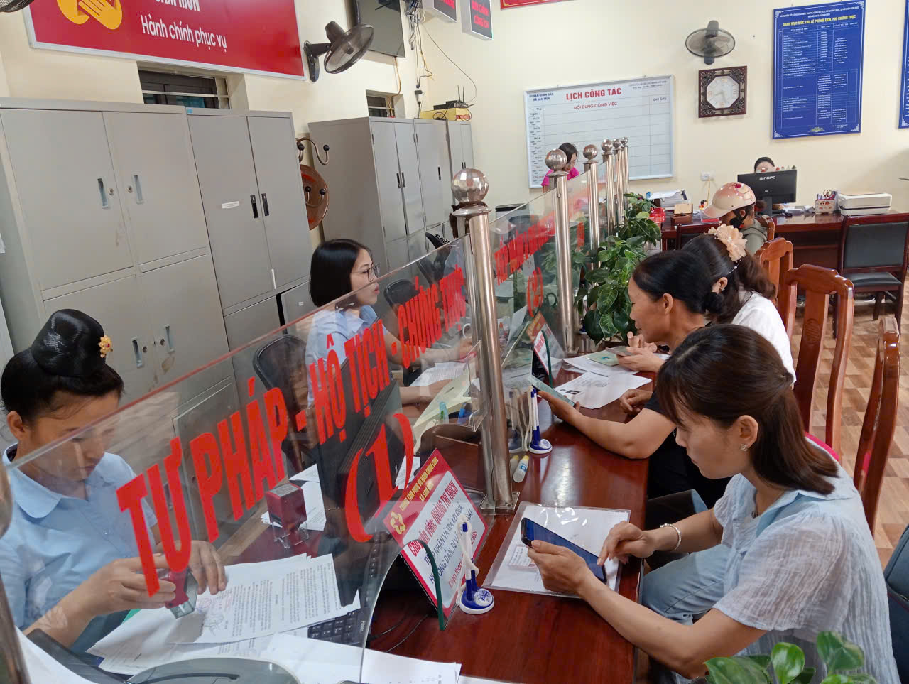 Chuyển đổi số tạo thuận lợi cho người dân