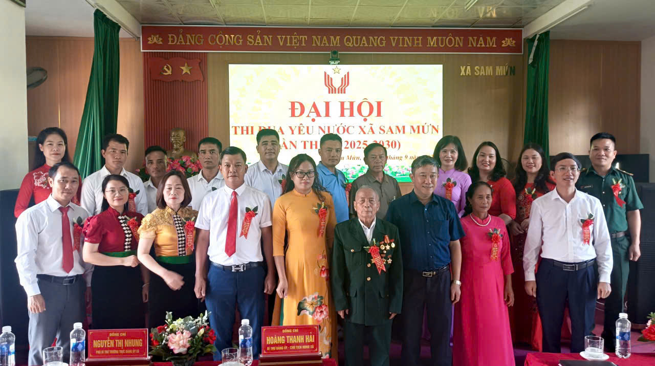 ĐẠI HỘI THI ĐUA YÊU NƯỚC XÃ SAM MỨN LẦN THỨ I ( 2025 - 2030) ĐƯỢC TỔ CHỨC THÀNH CÔNG RỰC RỠ